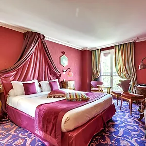 La Royale Hotel